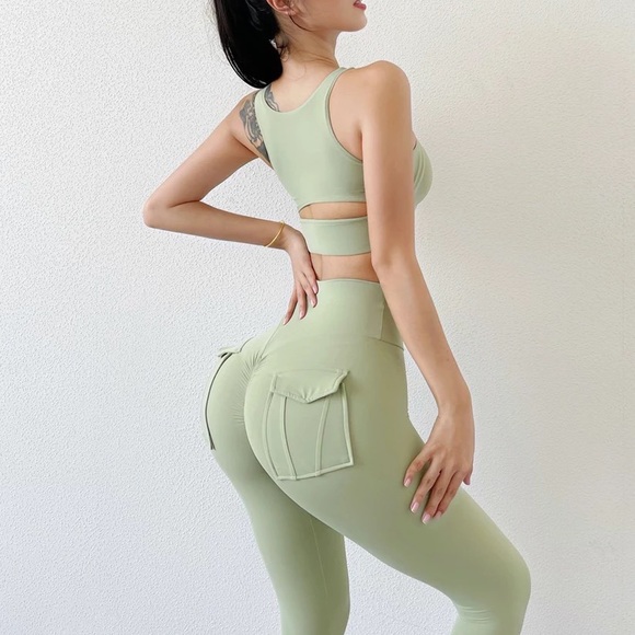 Instabaddie Avocado Workout Set🥑 - Picture 4 of 4